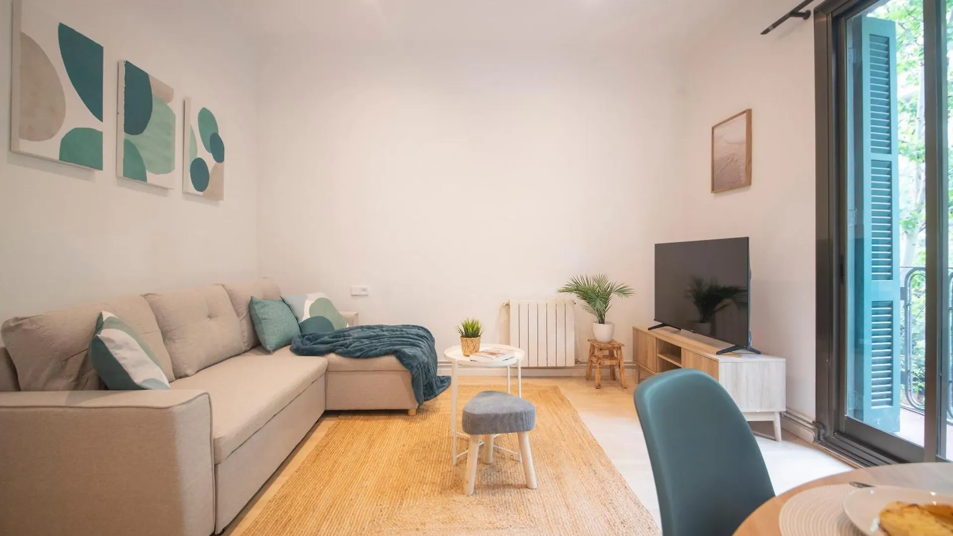 One Bedroom Apartment In Carrer Arago Barcelona 0*,  Spain